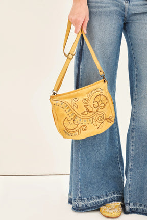 Cartera braid flower