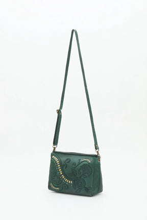 Cartera braid flower