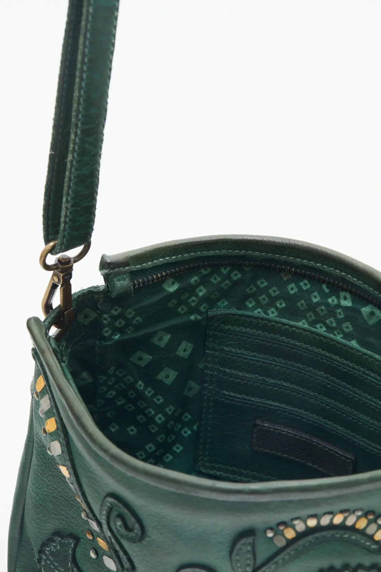 Cartera braid flower